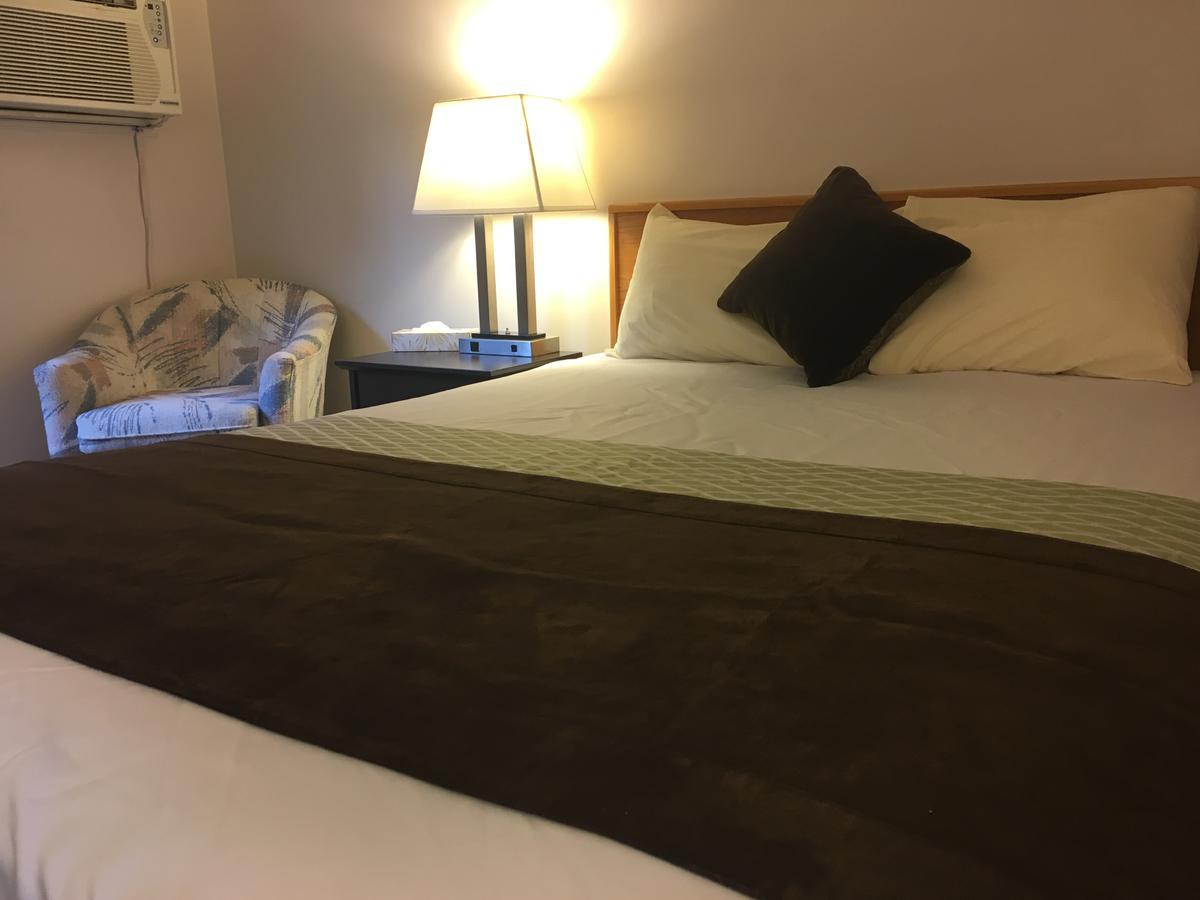 Fuller Motel 3*