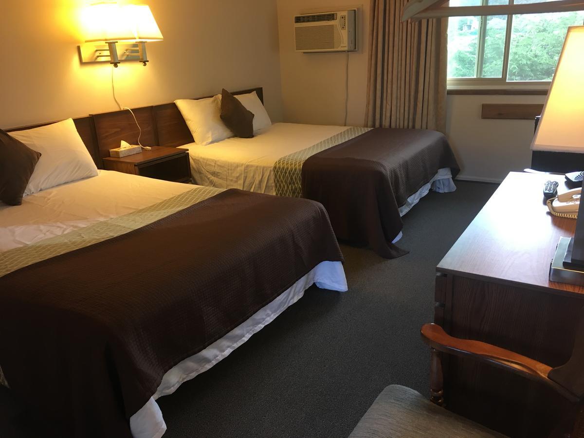 Fuller Motel 3*